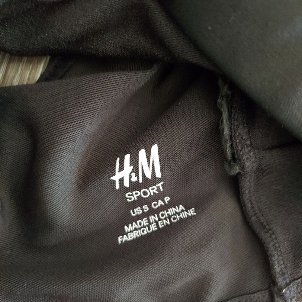 H&M SPORT Black Mesh Back Sports Bra Small - Picture 5 of 6